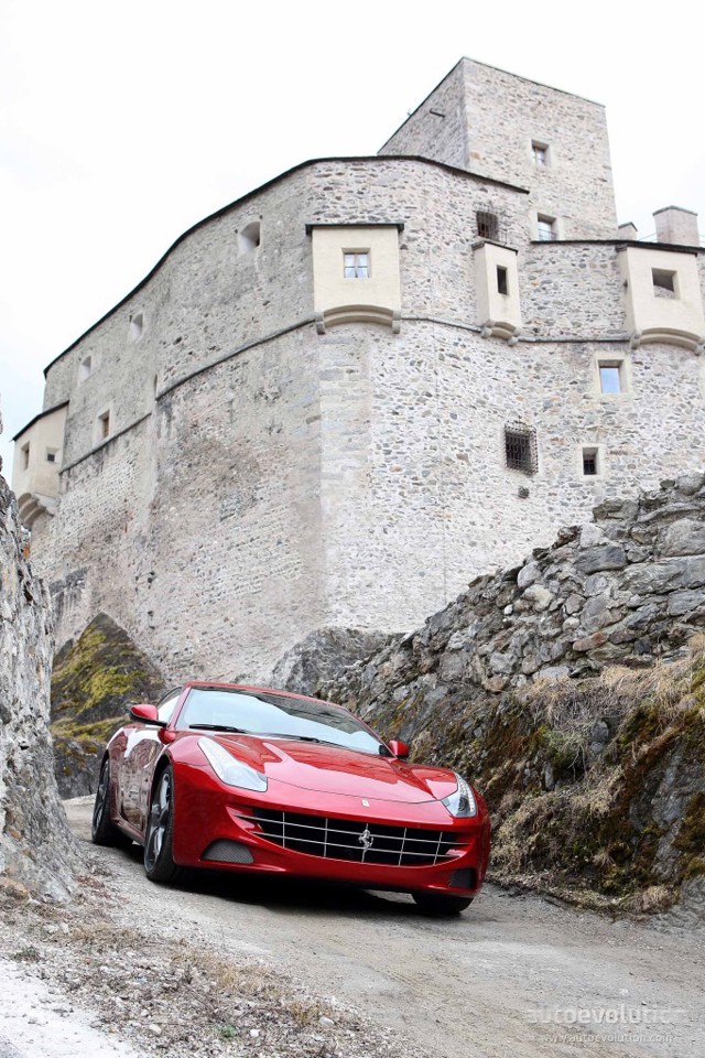 Ferrari Ff photo 11