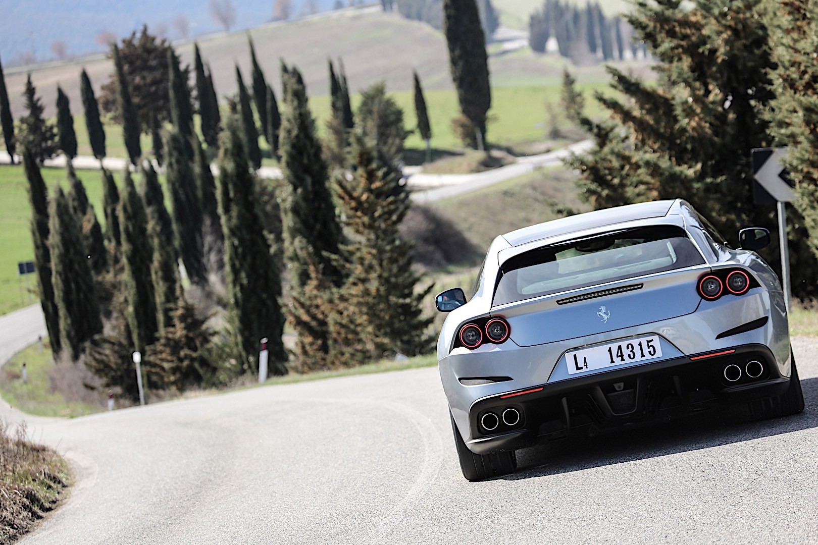 Ferrari Gtc4lusso T photo 3