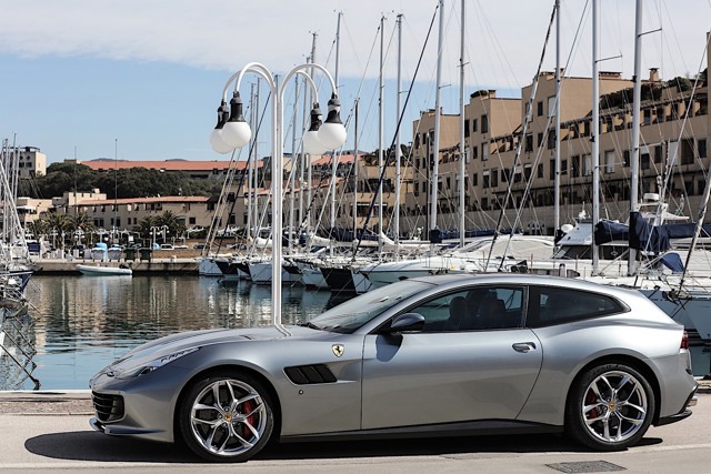 Ferrari Gtc4lusso T foto 4