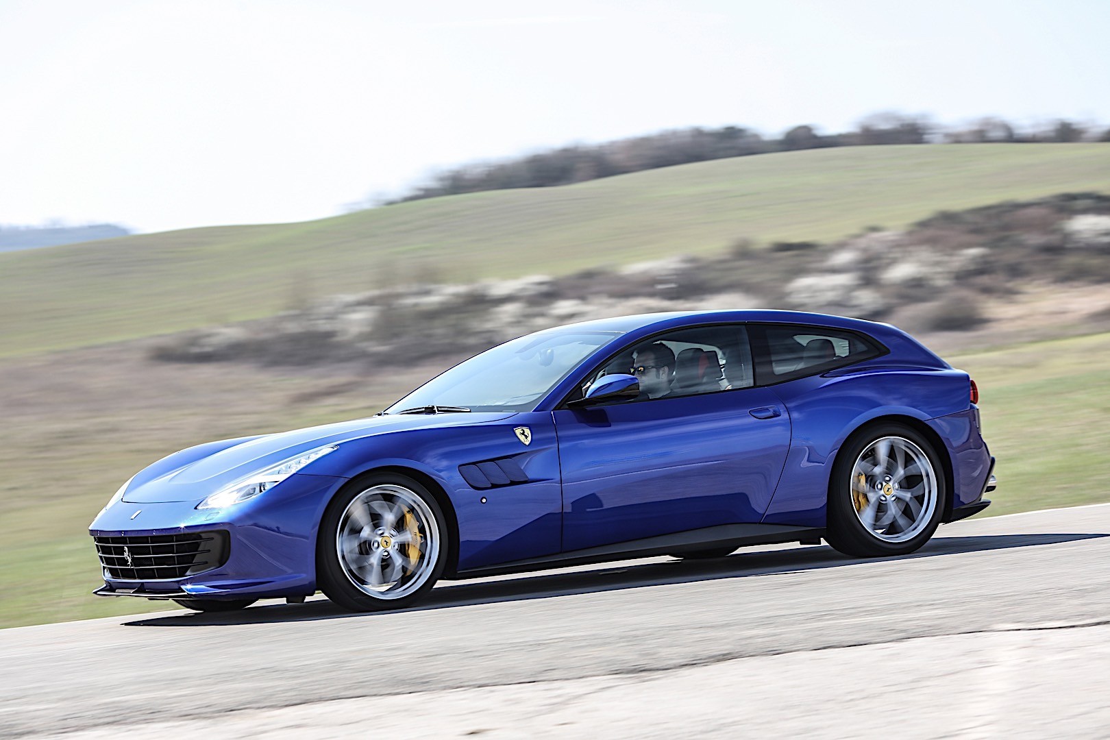 Ferrari Gtc4lusso T photo 6
