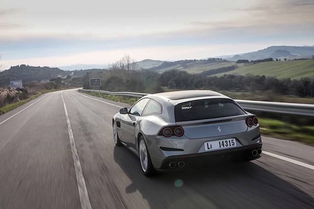 Ferrari Gtc4lusso T foto 7