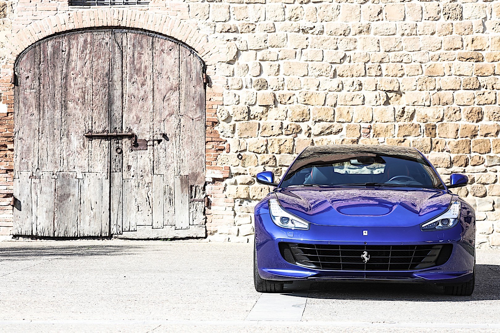 Ferrari Gtc4lusso T photo 15