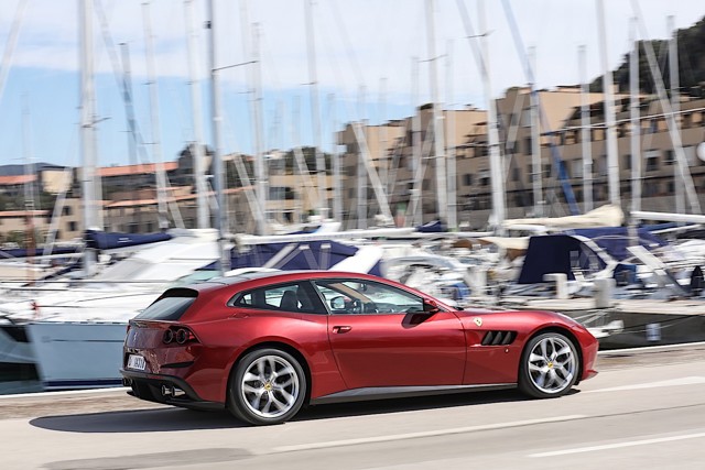 Ferrari Gtc4lusso T foto 18