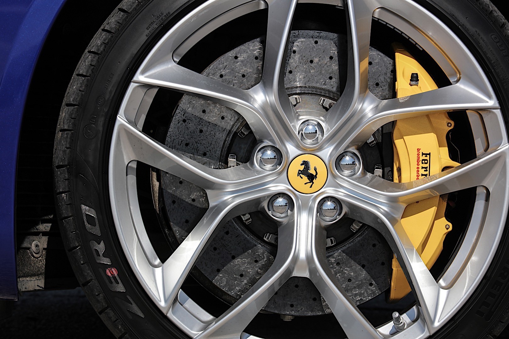 Ferrari Gtc4lusso T photo 20