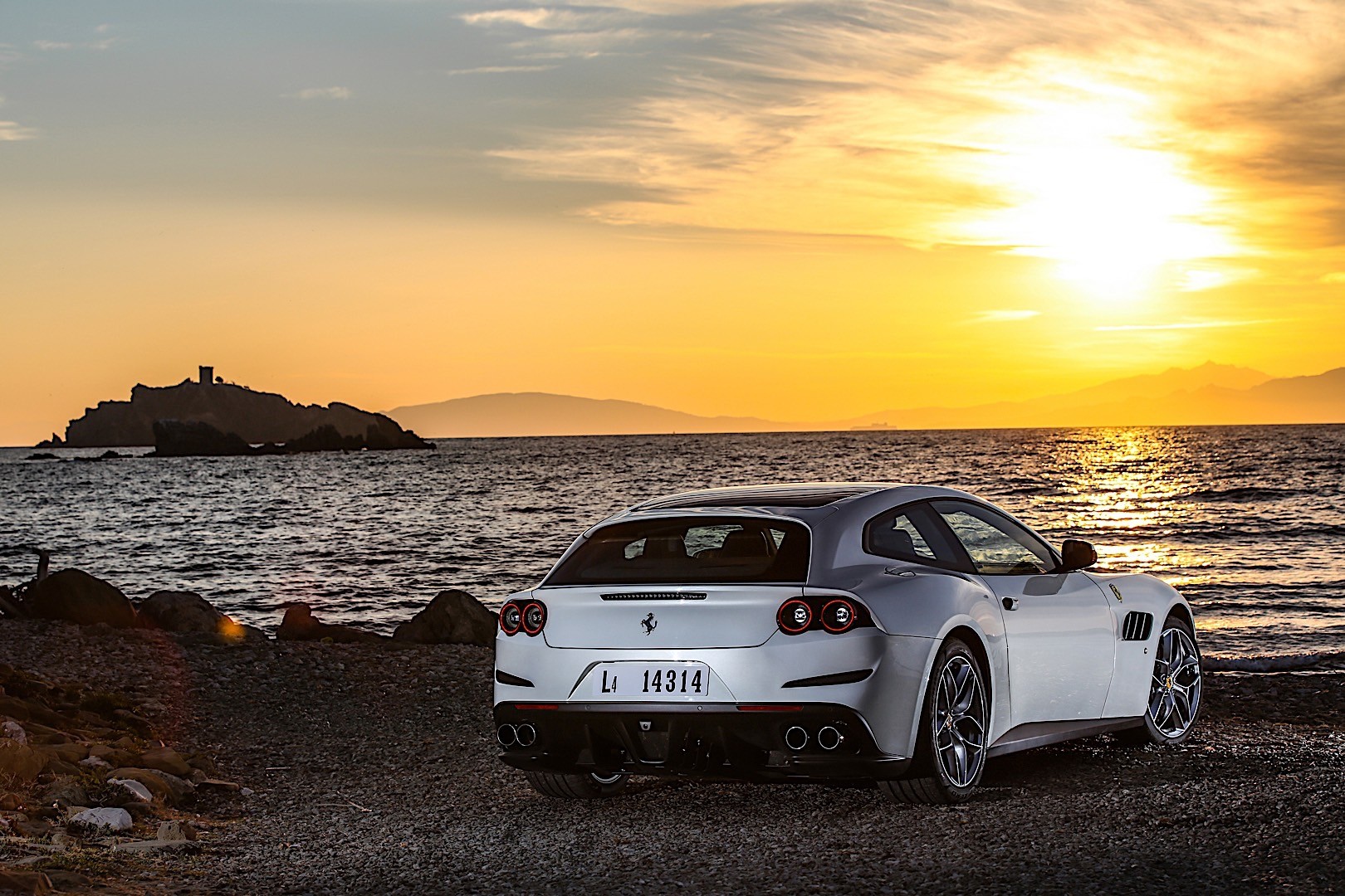Ferrari Gtc4lusso T photo 28