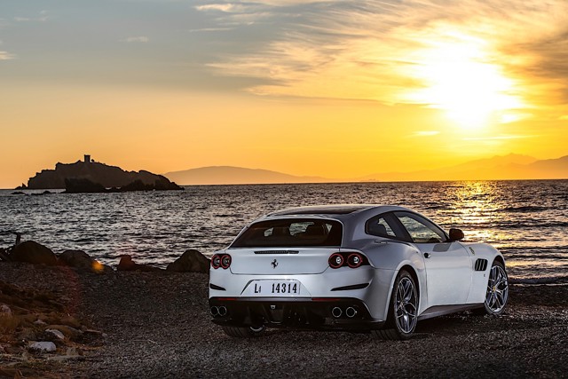Ferrari Gtc4lusso T foto 28