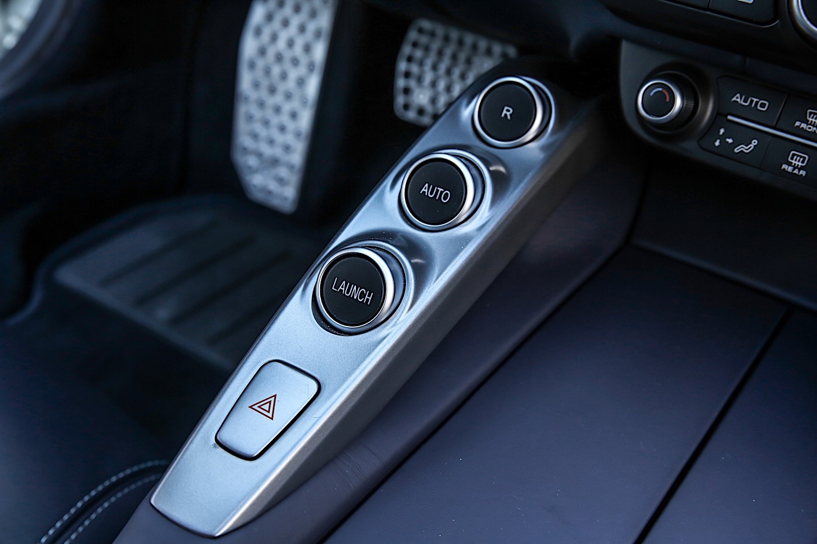 Ferrari Gtc4lusso T photo 35