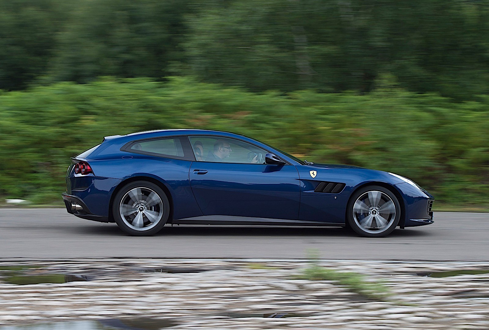 Ferrari Gtc4lusso photo 7