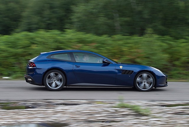 Ferrari Gtc4lusso foto 7