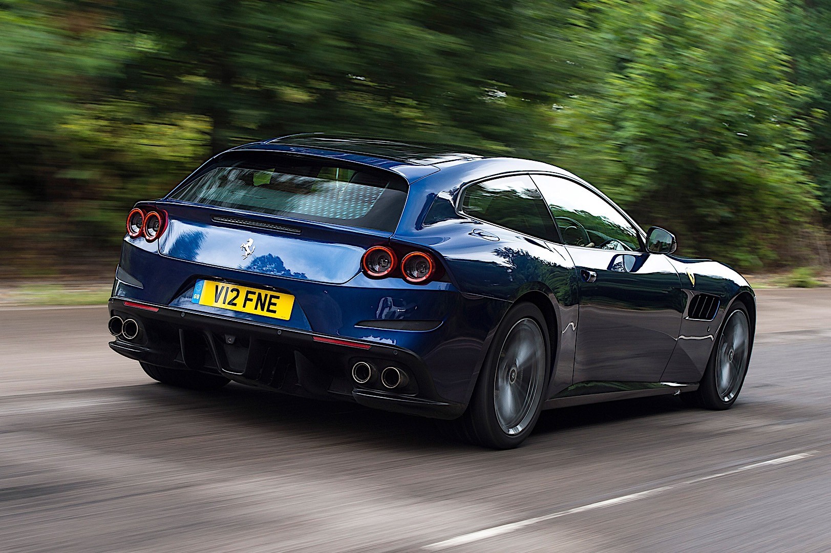Ferrari Gtc4lusso photo 8