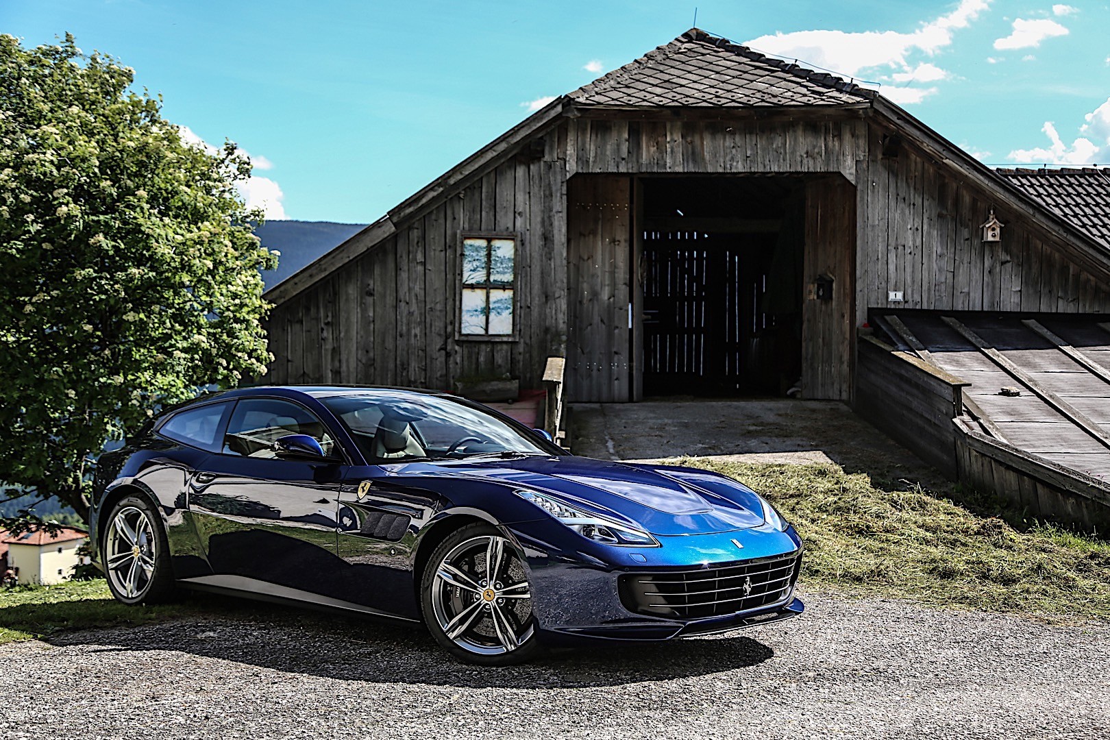 Ferrari Gtc4lusso photo 32