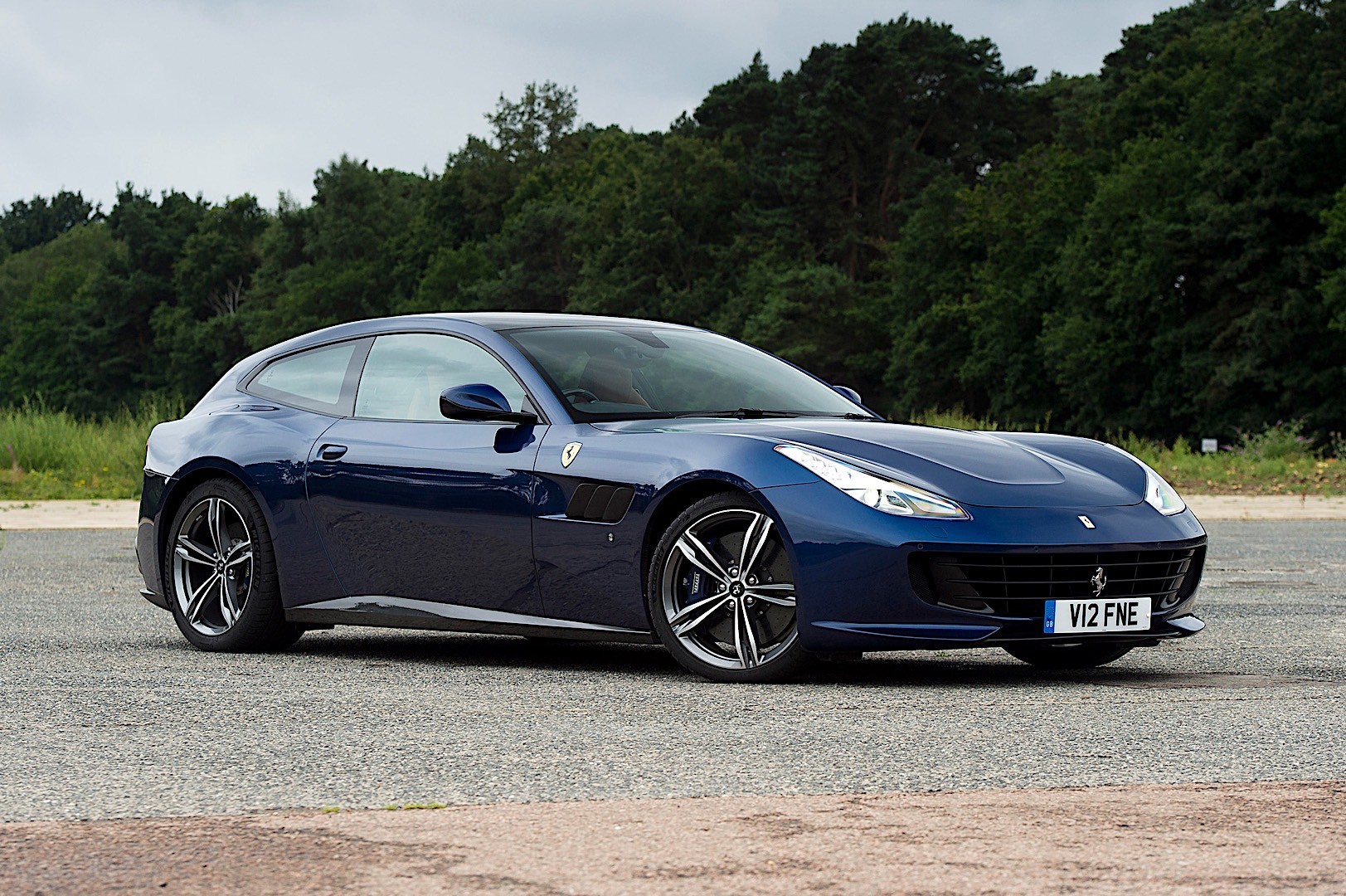 Ferrari Gtc4lusso photo 36