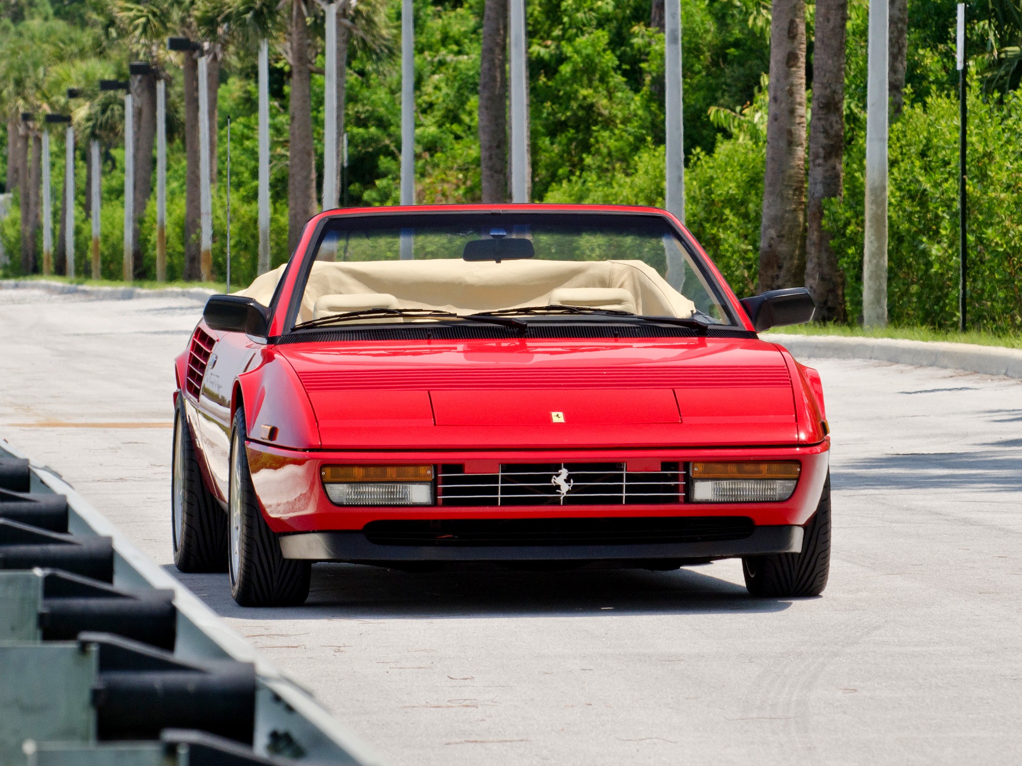 Ferrari Mondial Cabriolet photo 7