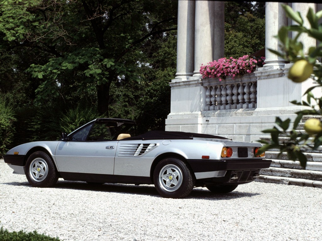 Ferrari Mondial Cabriolet photo 11