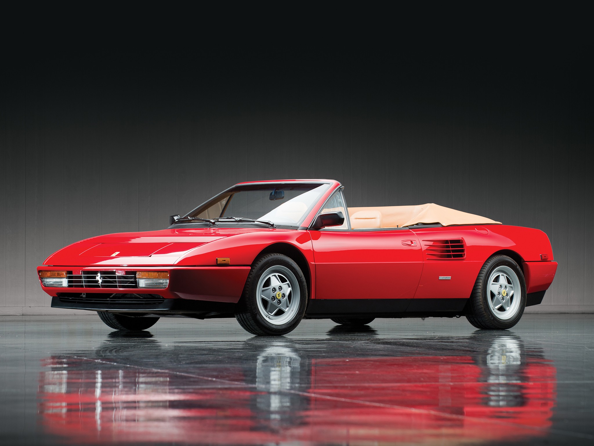 Ferrari Mondial Cabriolet photo 10