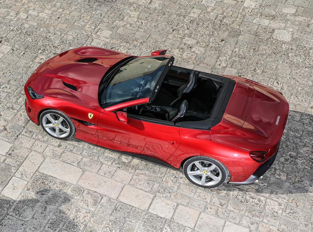 Ferrari Portofino photo 17