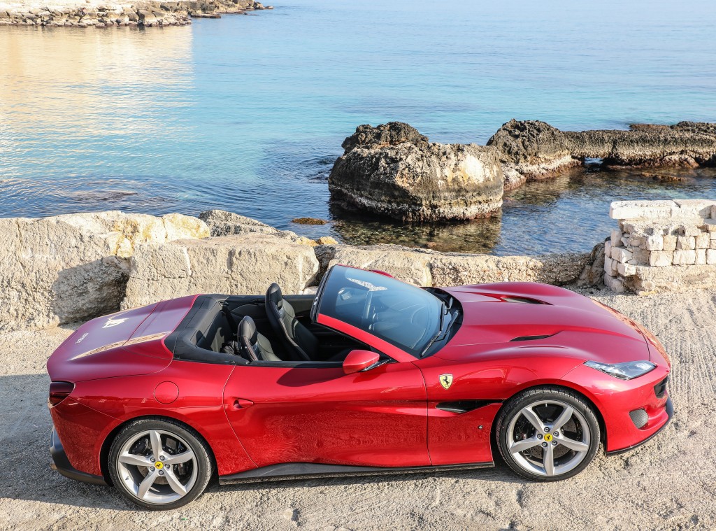 Ferrari Portofino photo 30