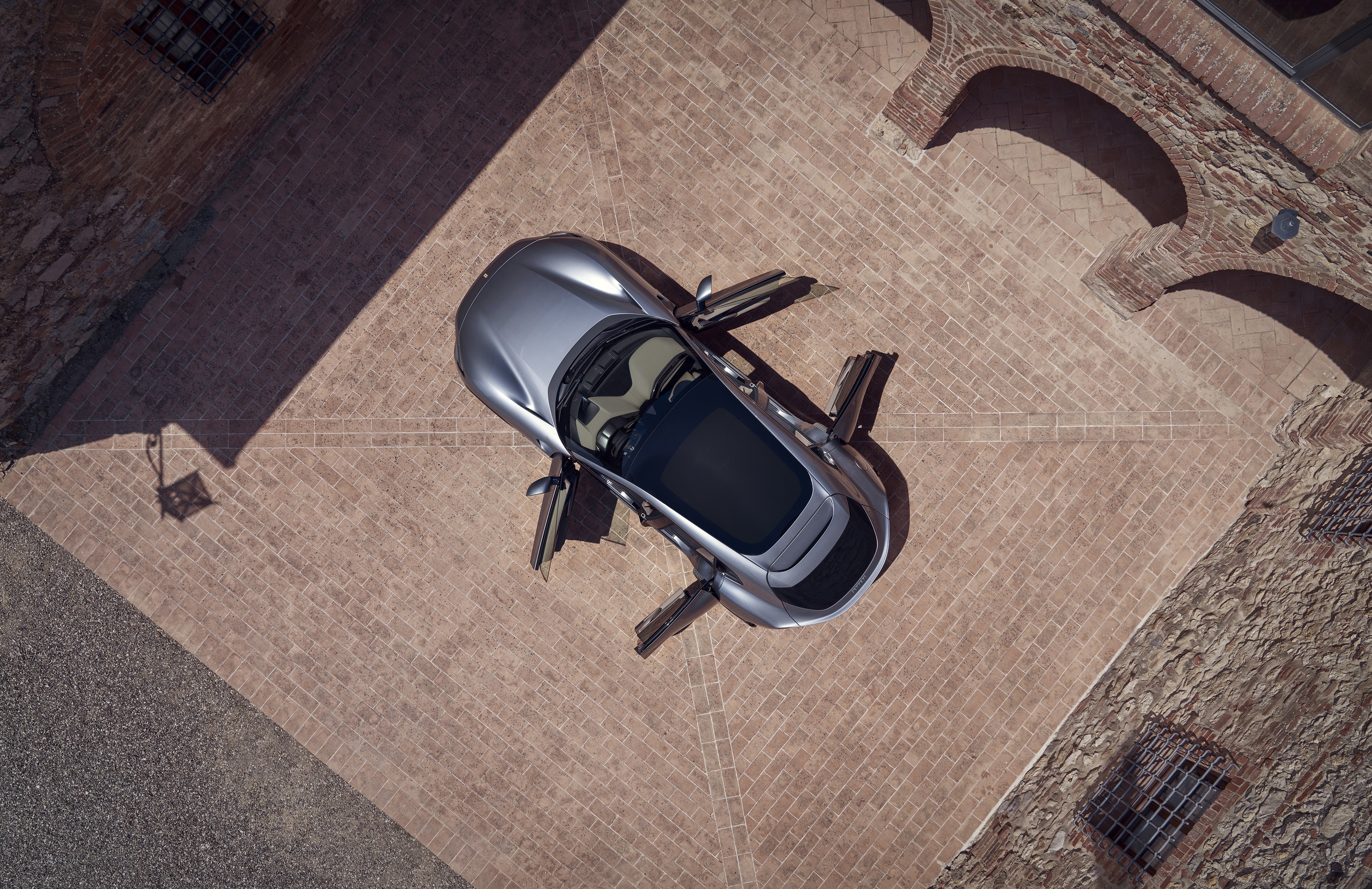 Ferrari Purosangue photo 14