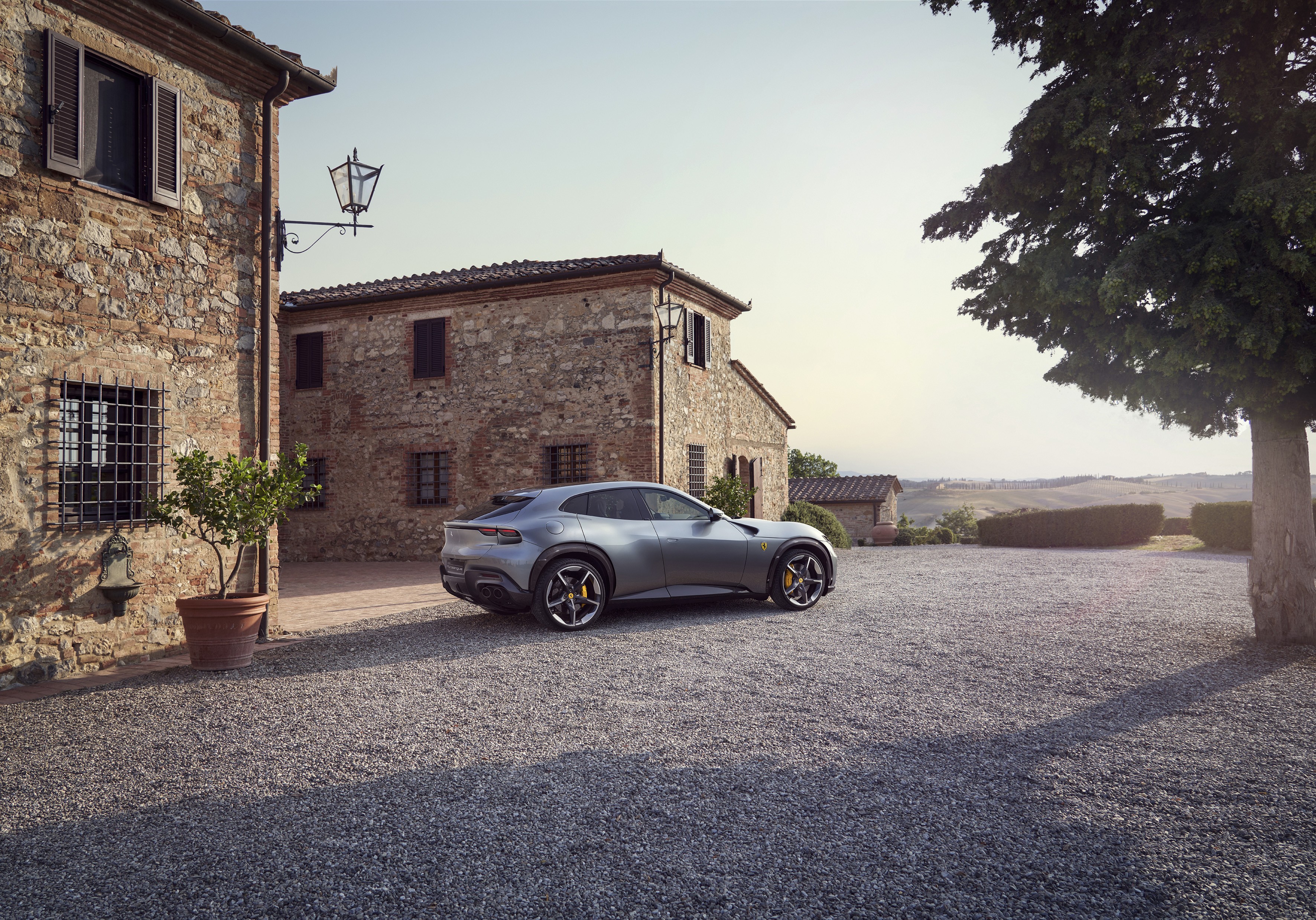 Ferrari Purosangue photo 16