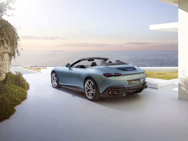 FERRARI Roma Convertible