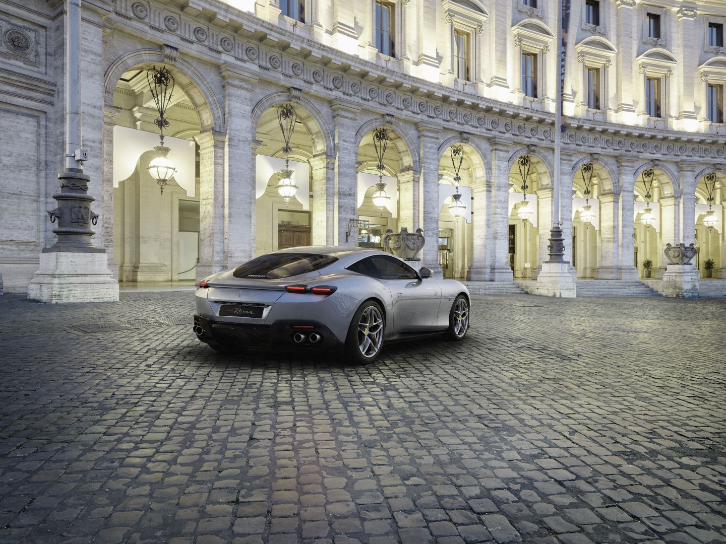 Ferrari Roma photo 3