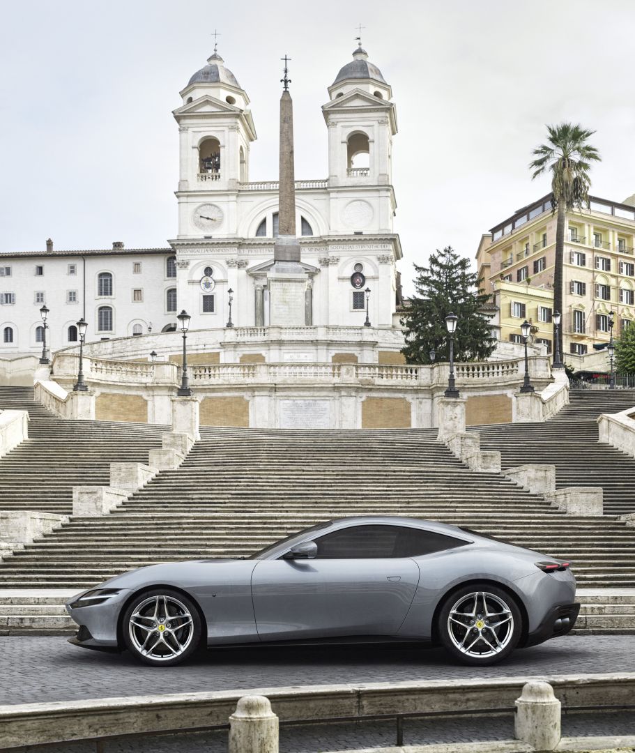 Ferrari Roma photo 4