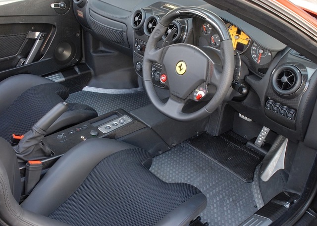 Ferrari Scuderia Spider foto 41