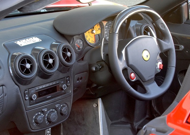 Ferrari Scuderia Spider foto 42