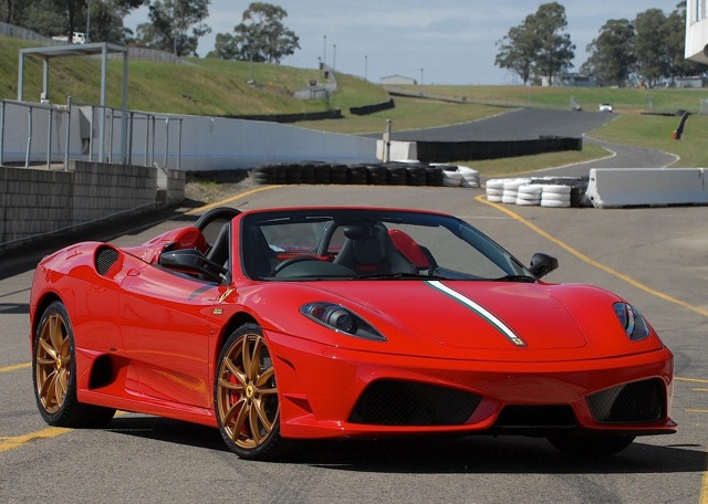 Ferrari Scuderia Spider foto 11
