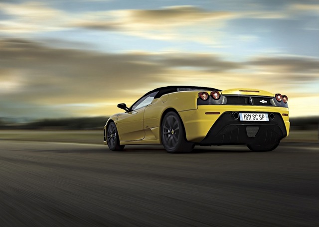 Ferrari Scuderia Spider foto 12
