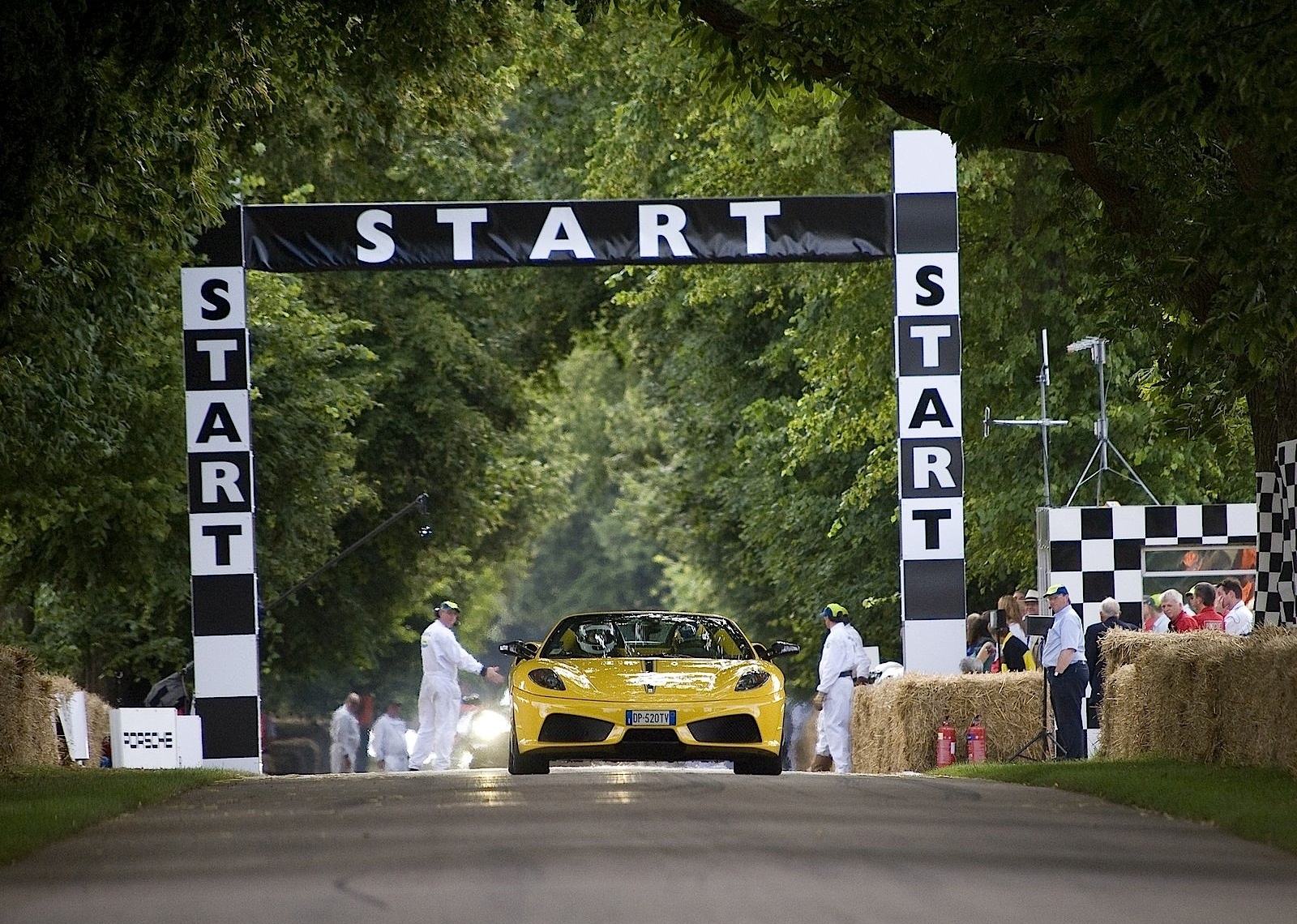 Ferrari Scuderia Spider photo 15