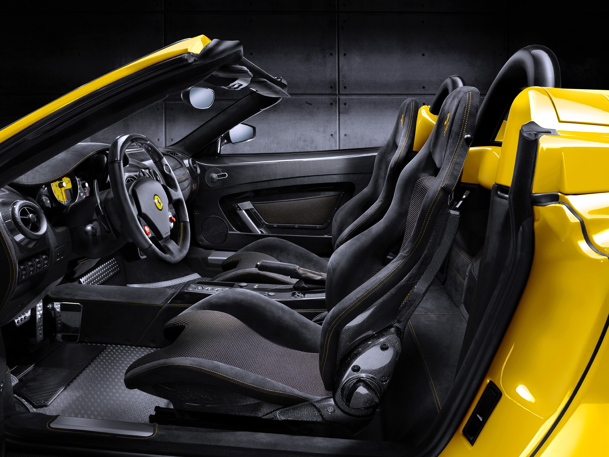 Ferrari Scuderia Spider photo 47