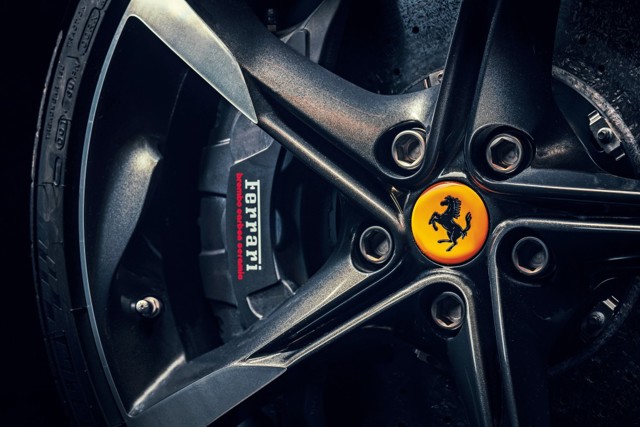 Ferrari Sf90 photo 8