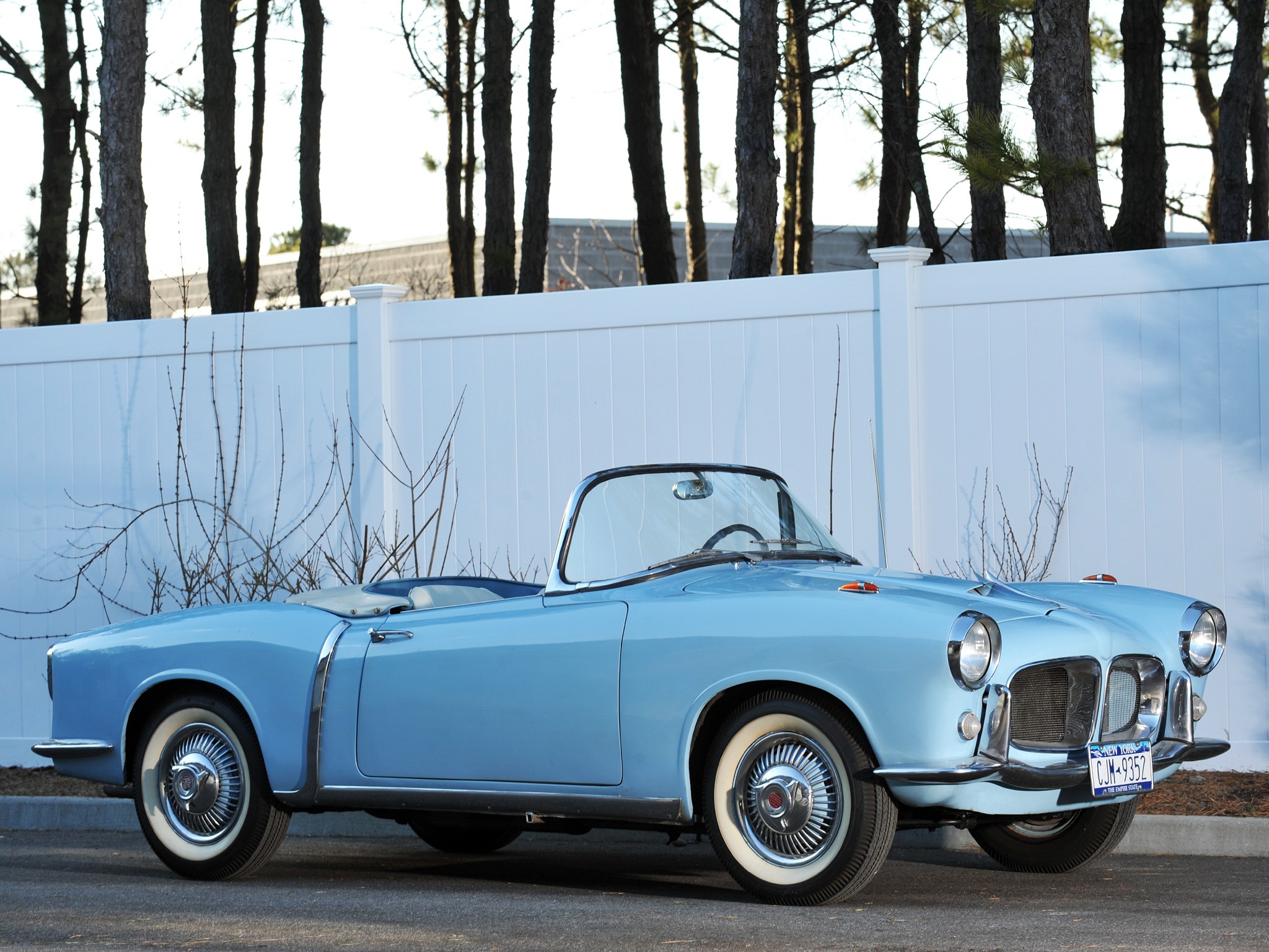 Fiat 1200 Spider photo 5