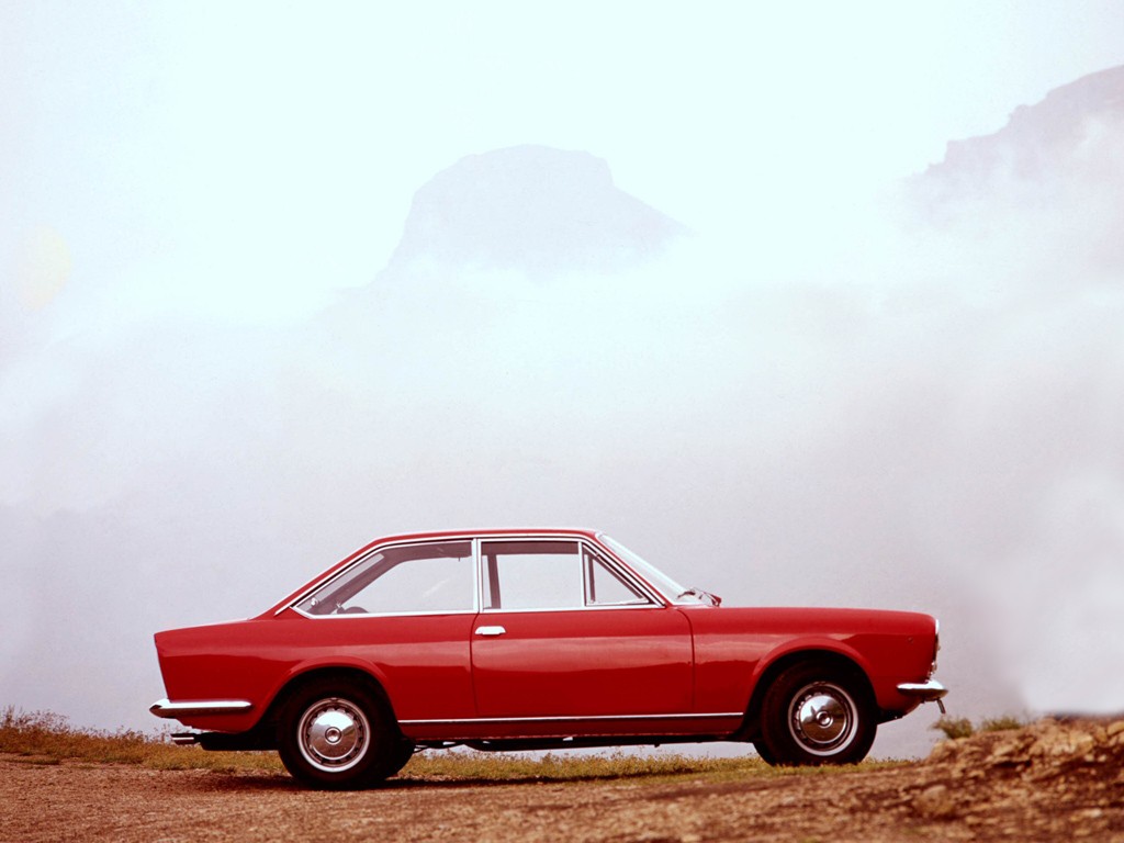 Fiat 124 Coupe photo 2