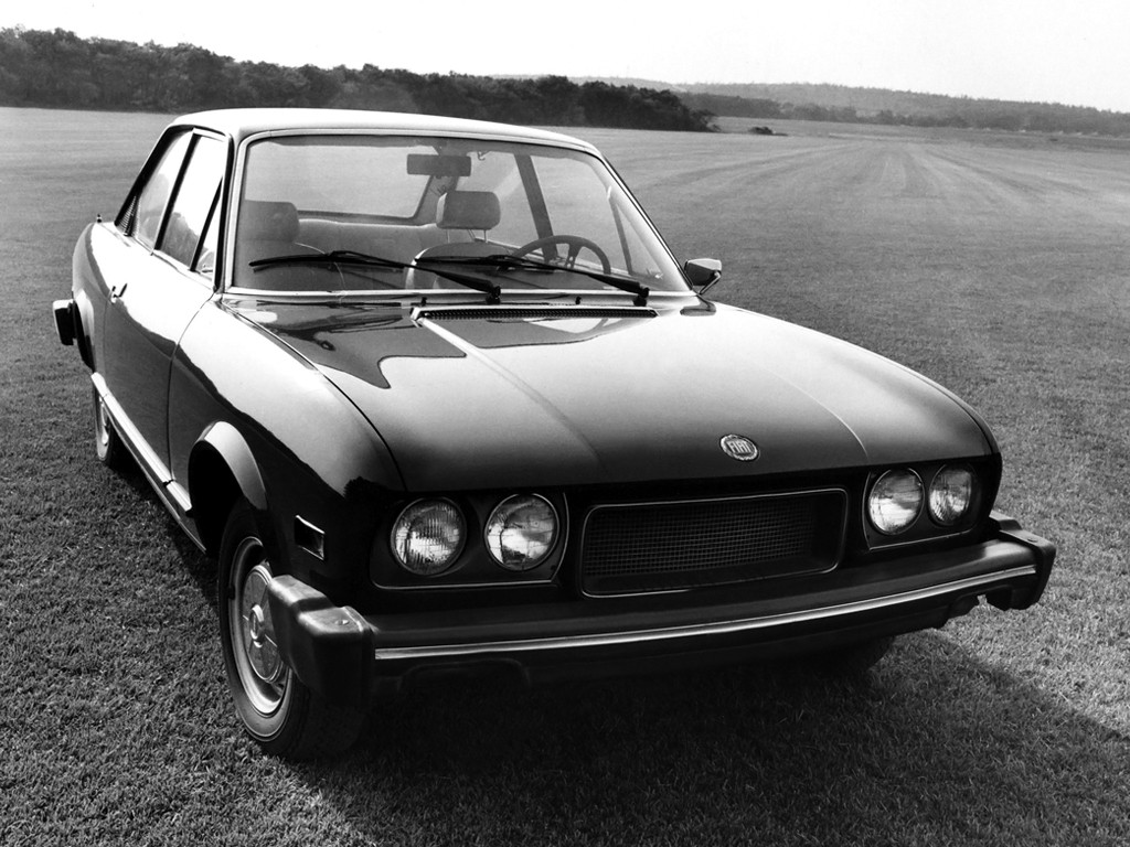 Fiat 124 Coupe photo 2