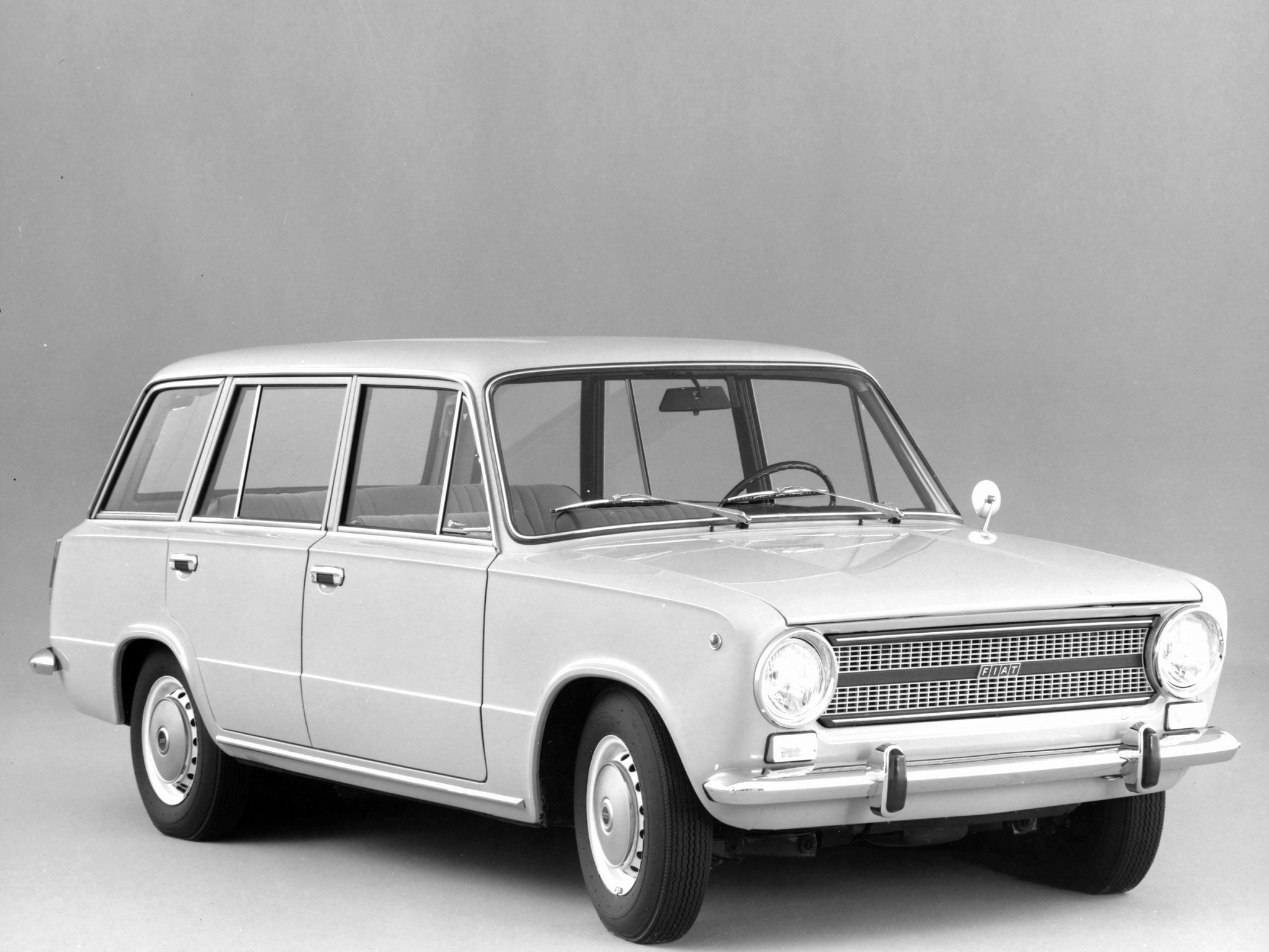 Fiat 124 Familiale photo 8