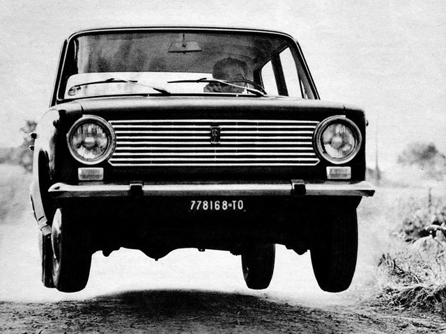 Fiat 124 Saloon Foto 9