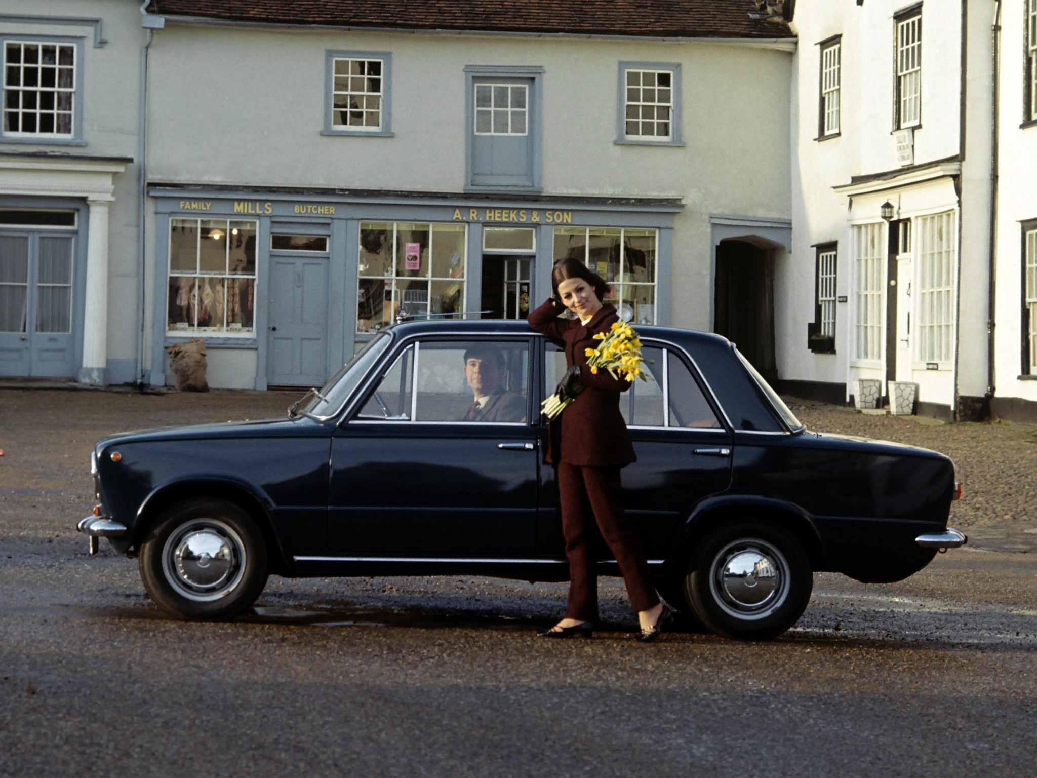 Fiat 124 Saloon photo 5