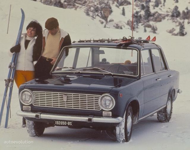 Fiat 124 Saloon Foto 1