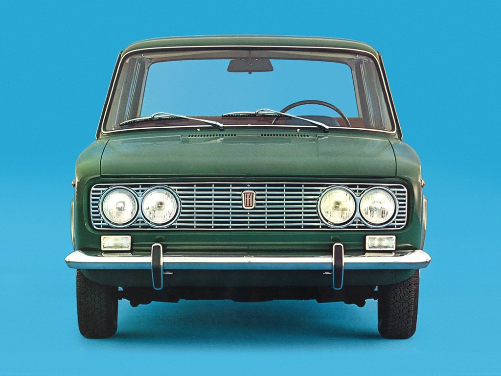 Fiat 124 Saloon photo 14