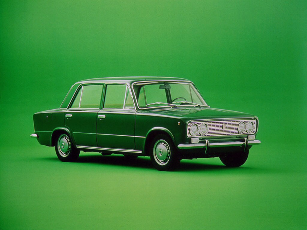 Fiat 124 Saloon photo 15