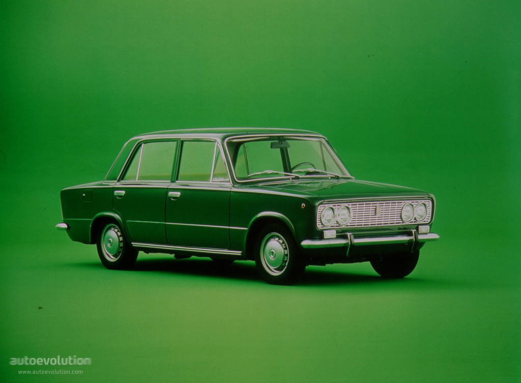 Fiat 124 Saloon photo 2