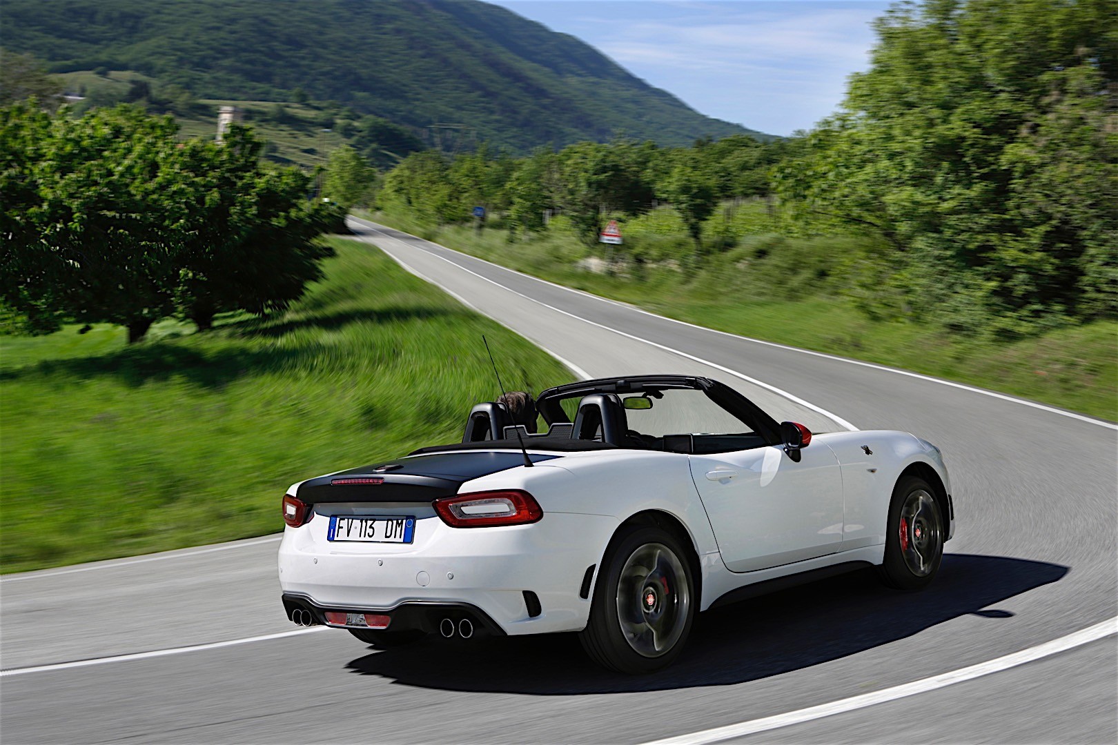 Fiat 124 Spider photo 6