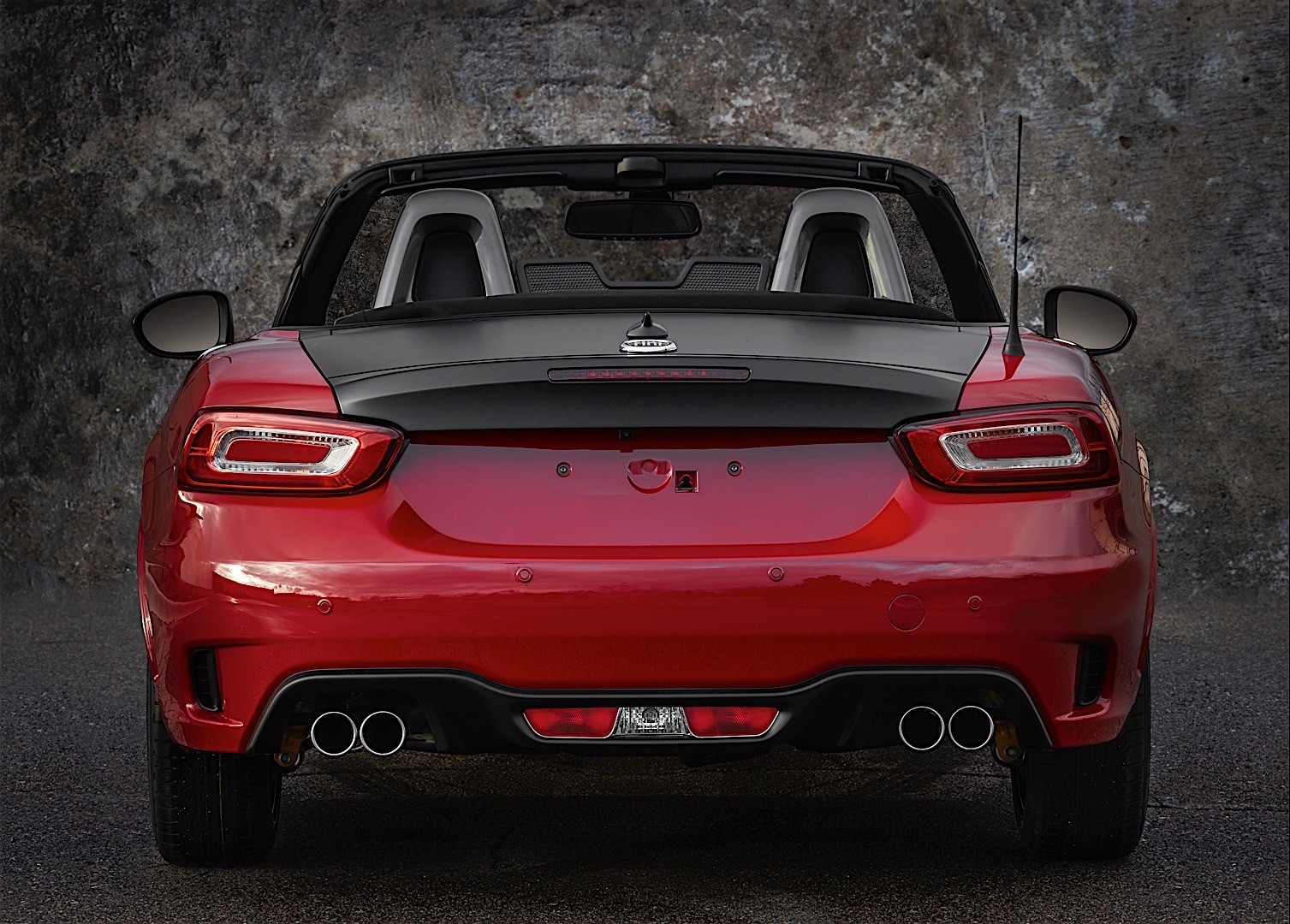 Fiat 124 Spider photo 9