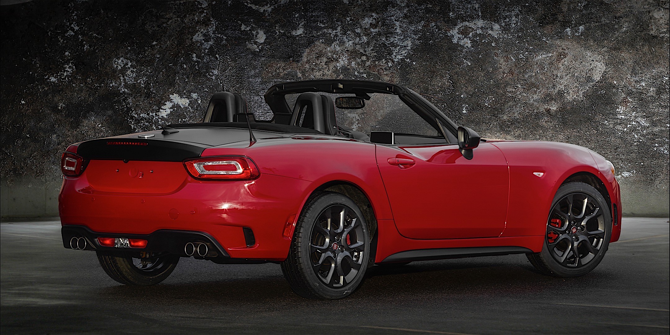 Fiat 124 Spider photo 15