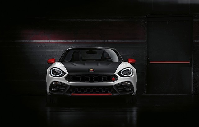Fiat 124 Spider photo 19