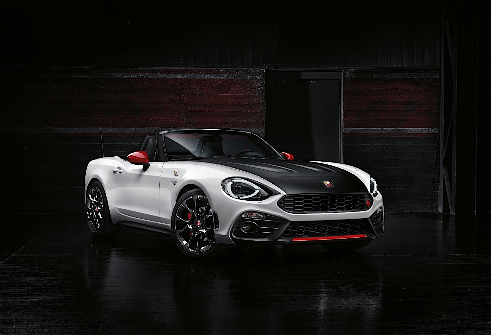 Fiat 124 Spider photo 27