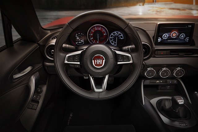 Fiat 124 Spider photo 39