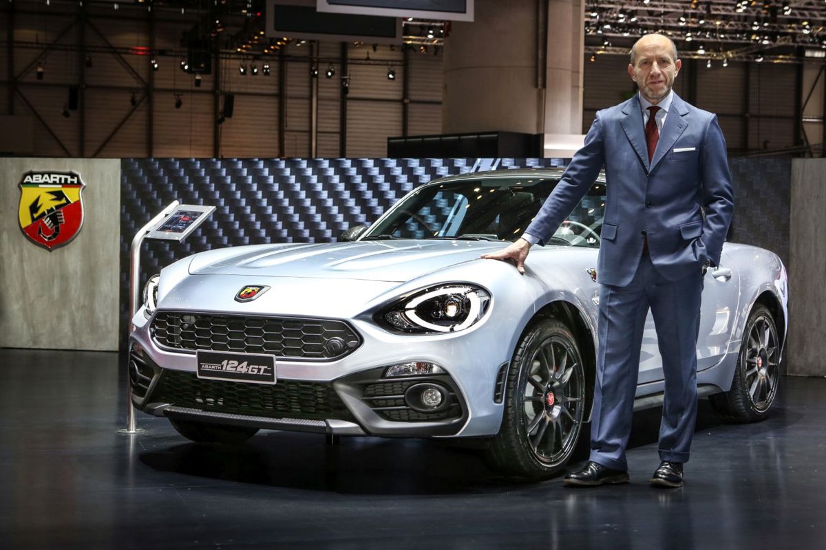 Fiat FIAT 124 Abarth Spider 1.4 6AT (170 HP)